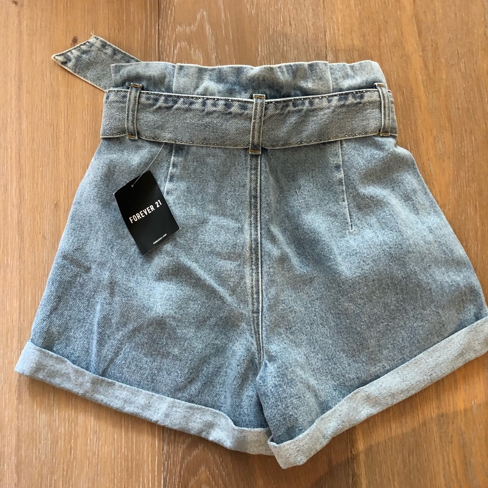 👖F21 shorts! - Picture 2 of 4